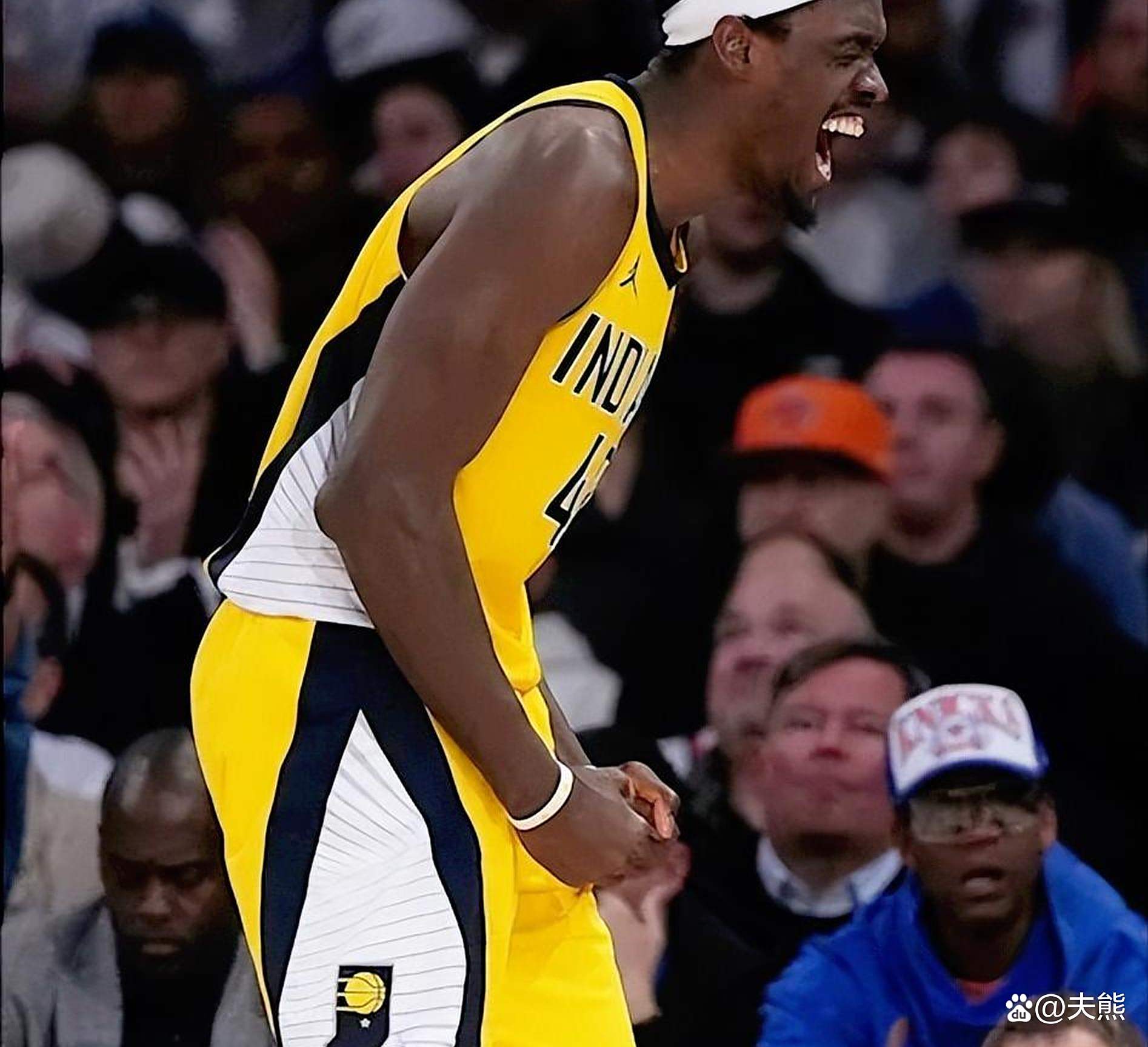 爱游戏下载-西亚卡姆重返赛场，领先优势明显首场状态出色，皇家马德里观众沸腾！热度持续攀升的简单介绍-爱游戏下载