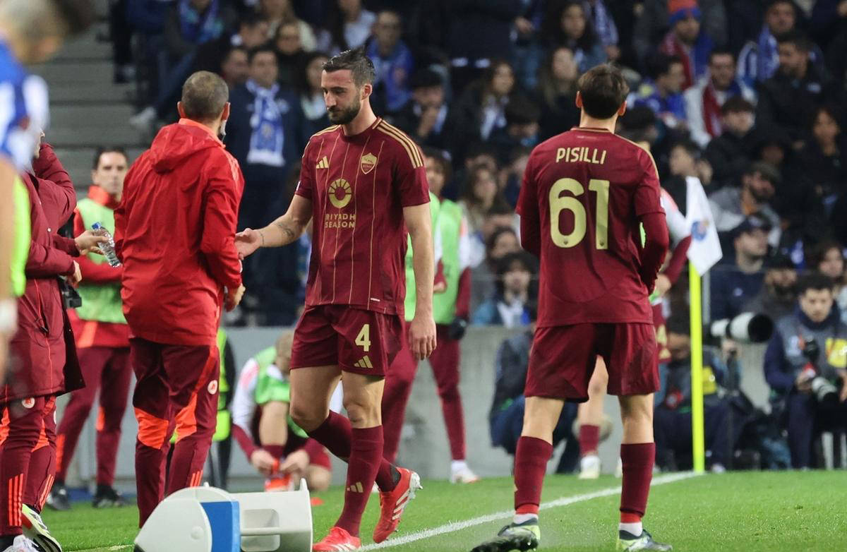 爱游戏下载-清晨波尔图备战欧联，更衣室发声细节曝光，更衣室稳定，资深球员宣示担当的简单介绍-爱游戏下载